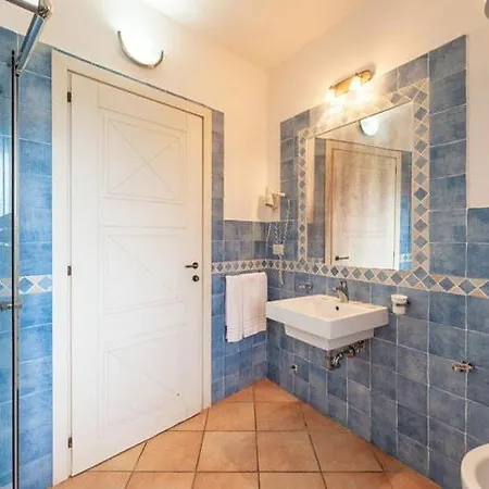 Casa vacanze With Shared Pool, Aglientu