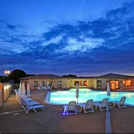 With Shared Pool, Aglientu Casa vacanze Vignola Mare
