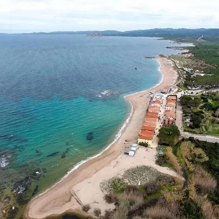 With Shared Pool, Aglientu Casa vacanze *