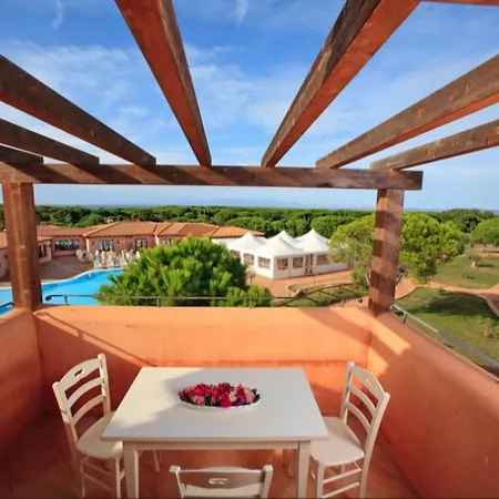 Casa vacanze With Shared Pool, Aglientu